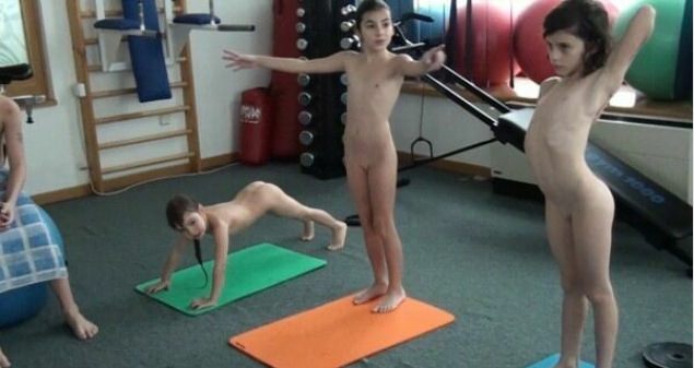Family nudism in the pool - Purenudism Video HD [Pure naturism]